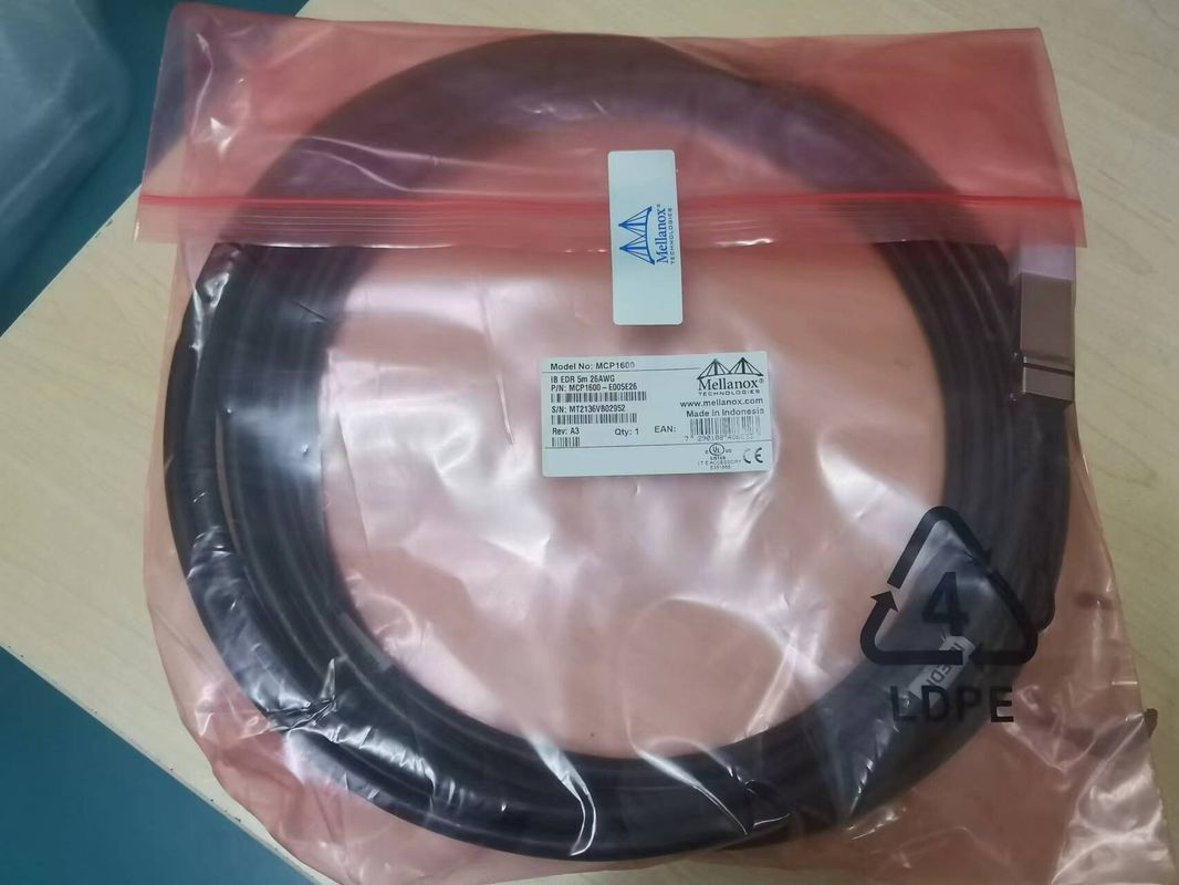 Cable de cobre InfiniBand EDR de la fijación directa MCP1600-E003E26 hasta el negro 26AWG de 100Gb/S QSFP28 3M